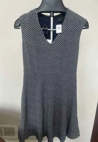 Dress - Picture 2 of 5